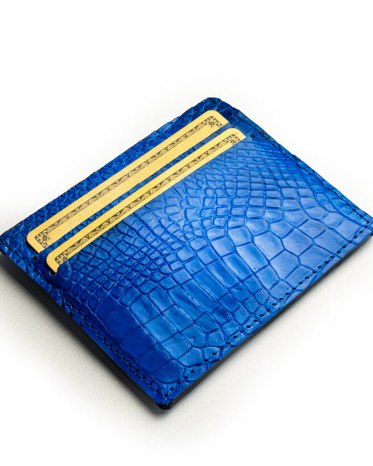 Porta tessere in pelle di alligatore Blu Mare – elegante e compatto, ideale per tessere e banconote