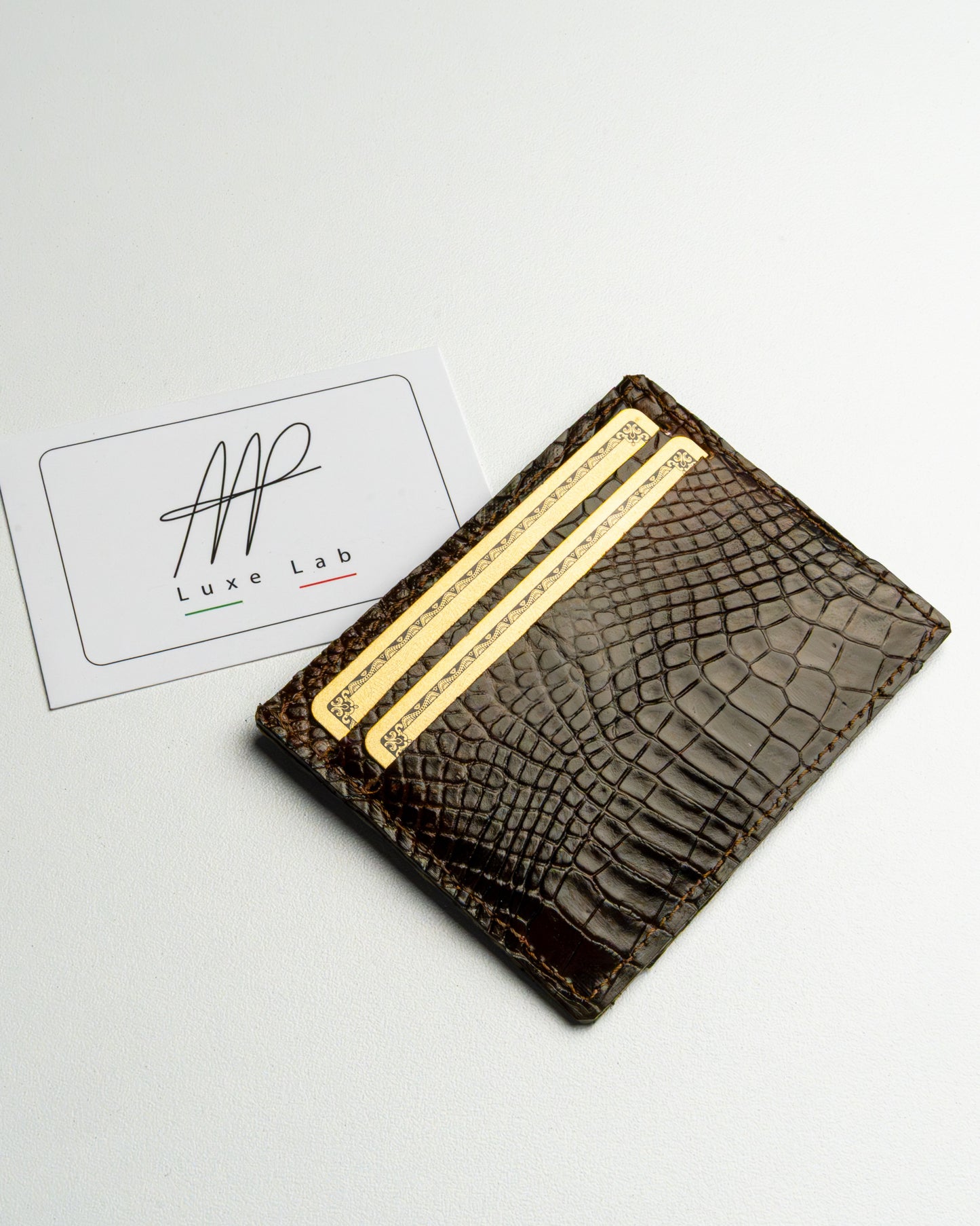 Porta tessere in pelle di alligatore Marrone – elegante e pratico per tessere e banconote