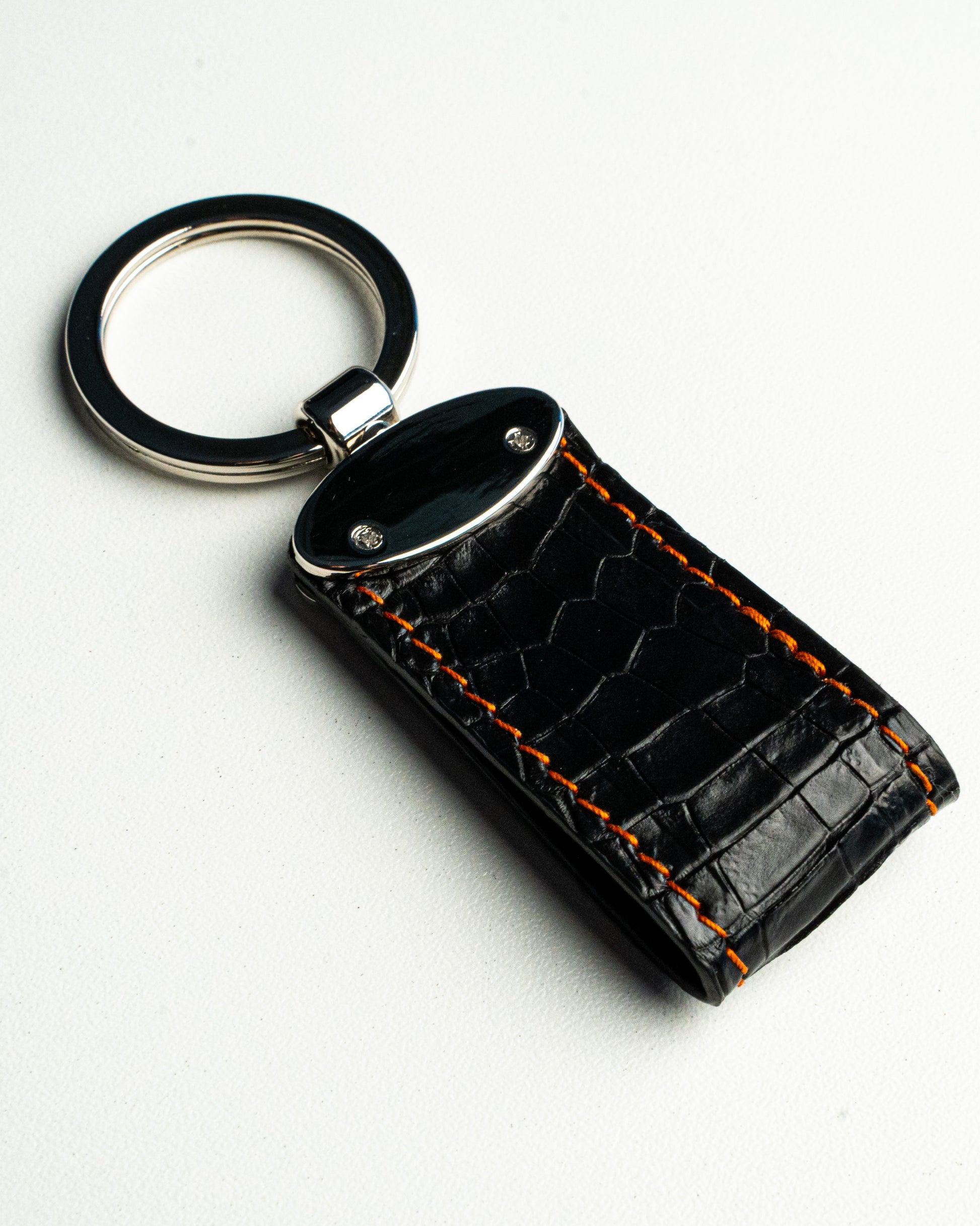 Portachiavi in pelle di alligatore nero, stile classico