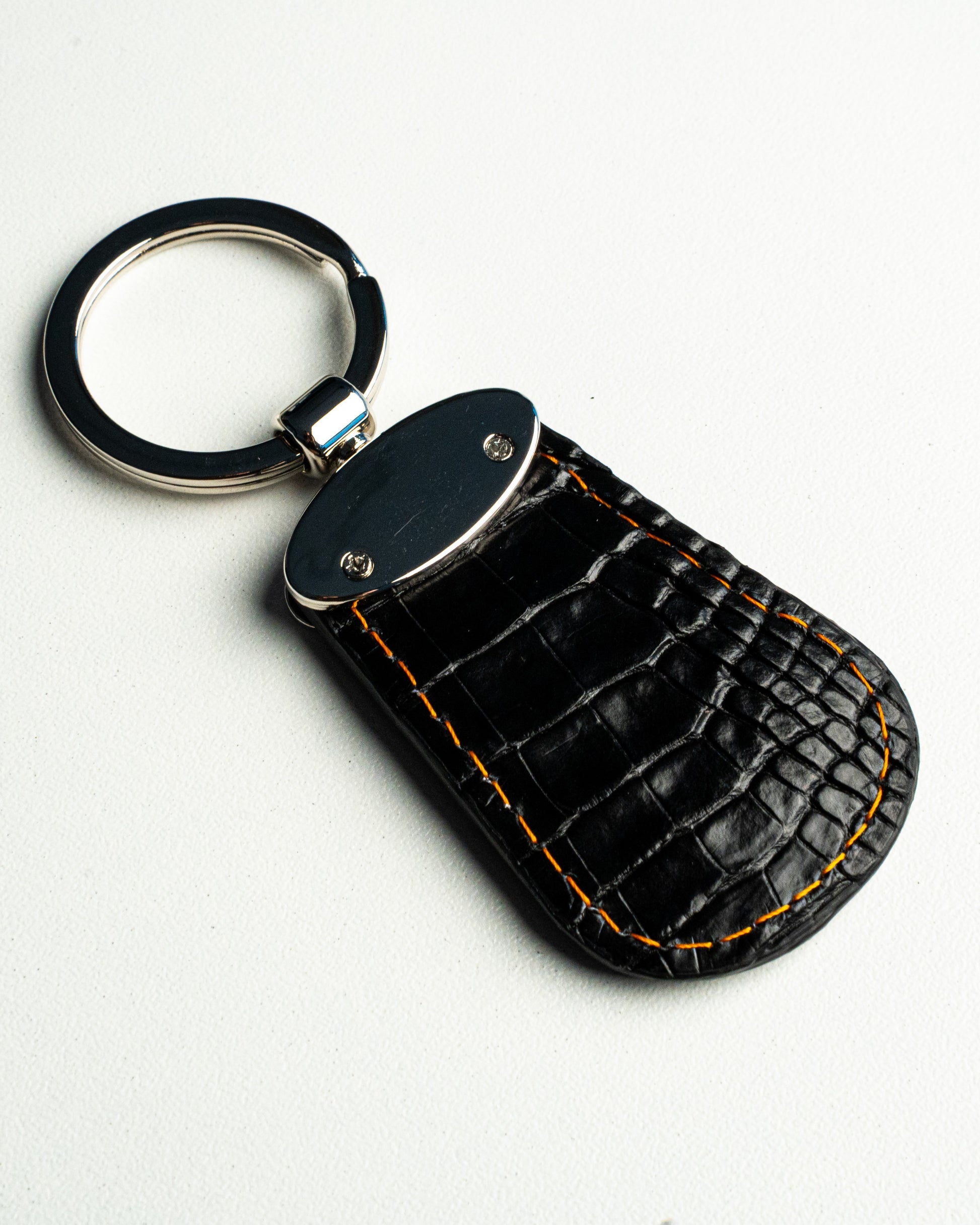 Portachiavi in pelle di alligatore nero, stile Forma a Goccia