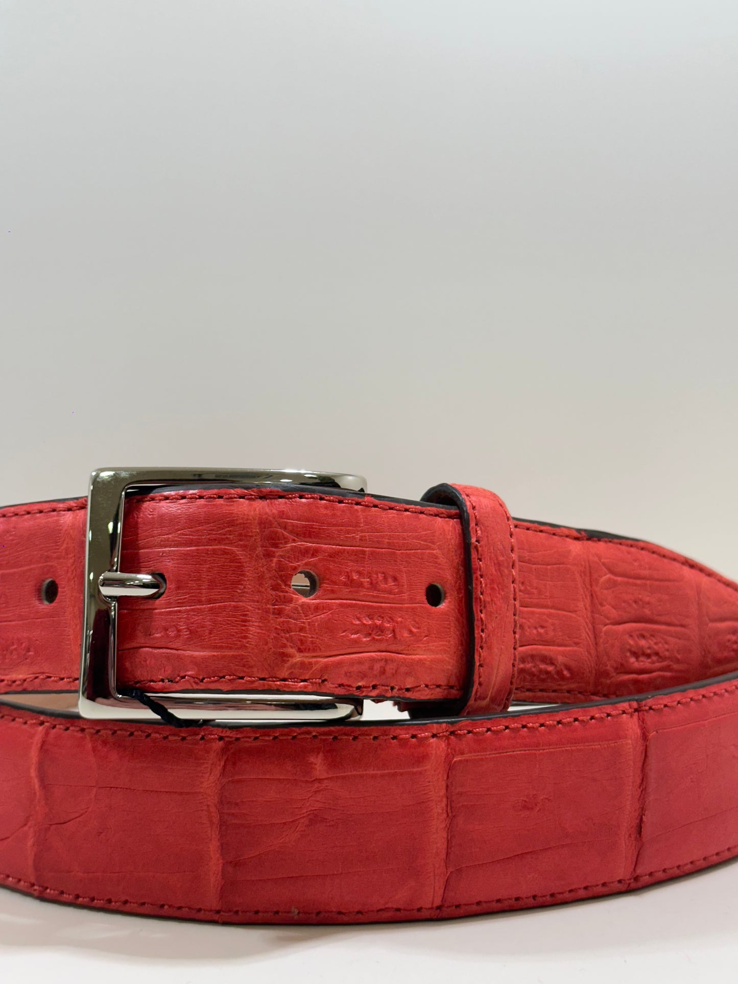 Cintura Grand Alligator Rossa in pelle di alligatore – eleganza e artigianalità Made in Italy